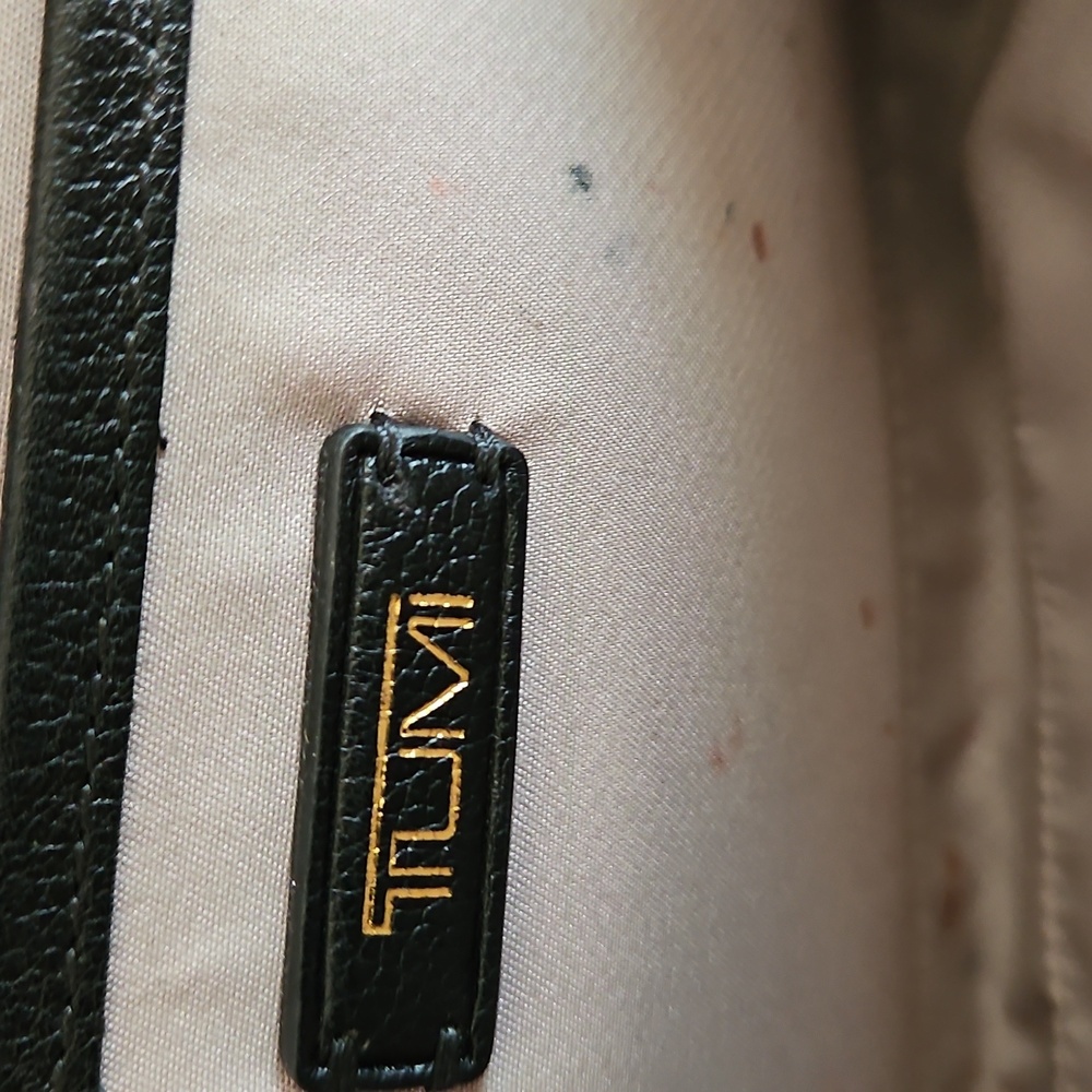 TUMI Black Leather Crossbody Bag Detachable Strap - Picture 13 of 17